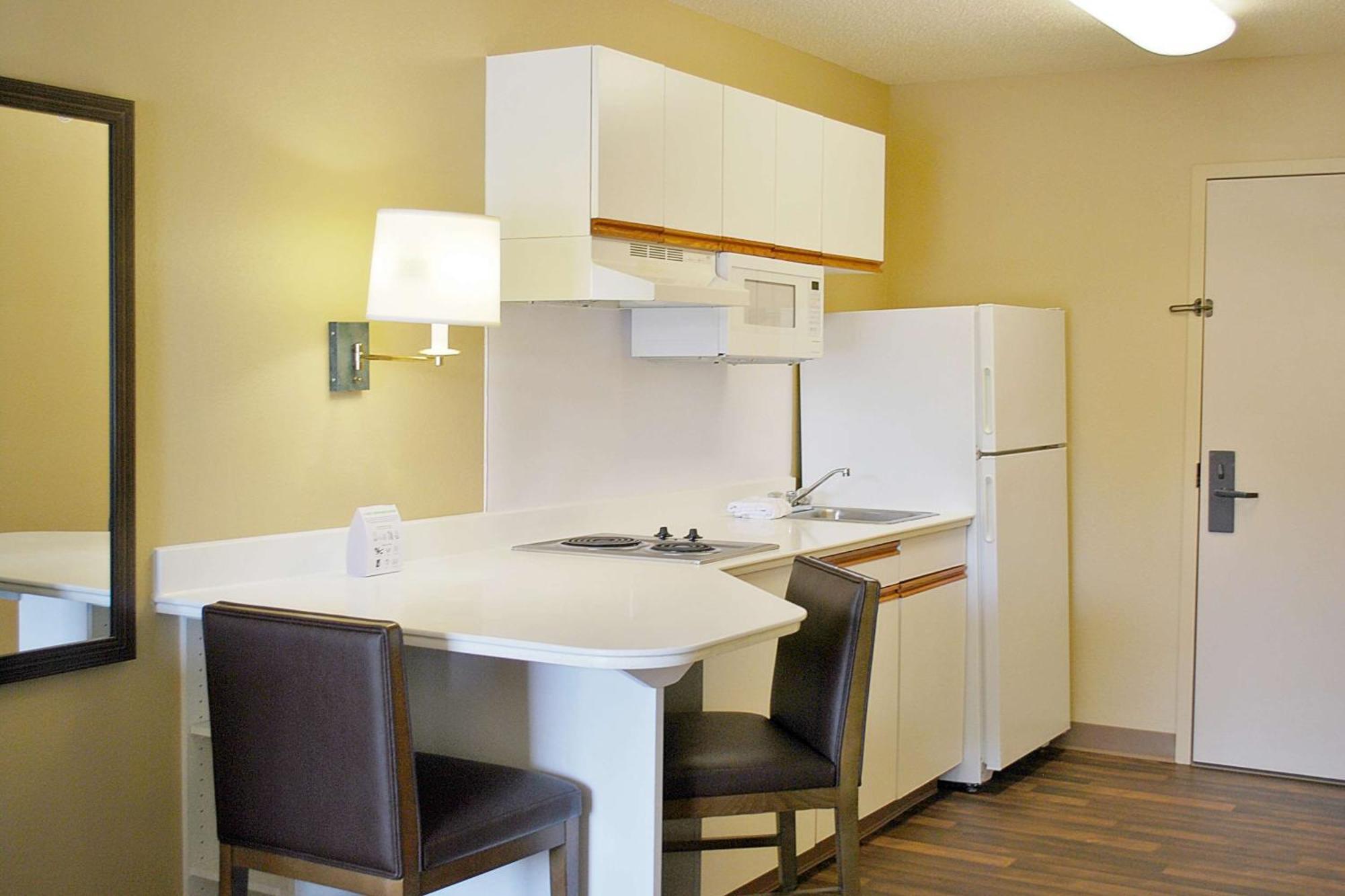 Extended Stay America Suites - Atlanta - Marietta - Powers Ferry Rd Sandy Springs Exterior photo