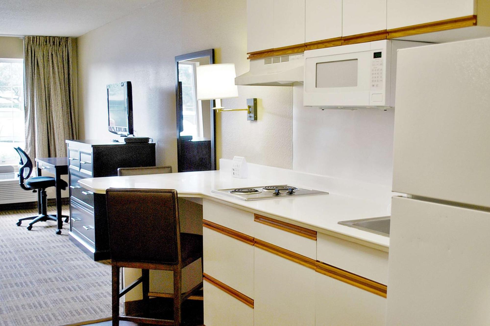 Extended Stay America Suites - Atlanta - Marietta - Powers Ferry Rd Sandy Springs Exterior photo