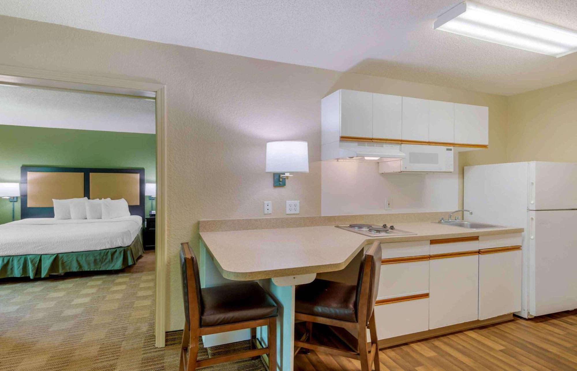 Extended Stay America Suites - Atlanta - Marietta - Powers Ferry Rd Sandy Springs Exterior photo