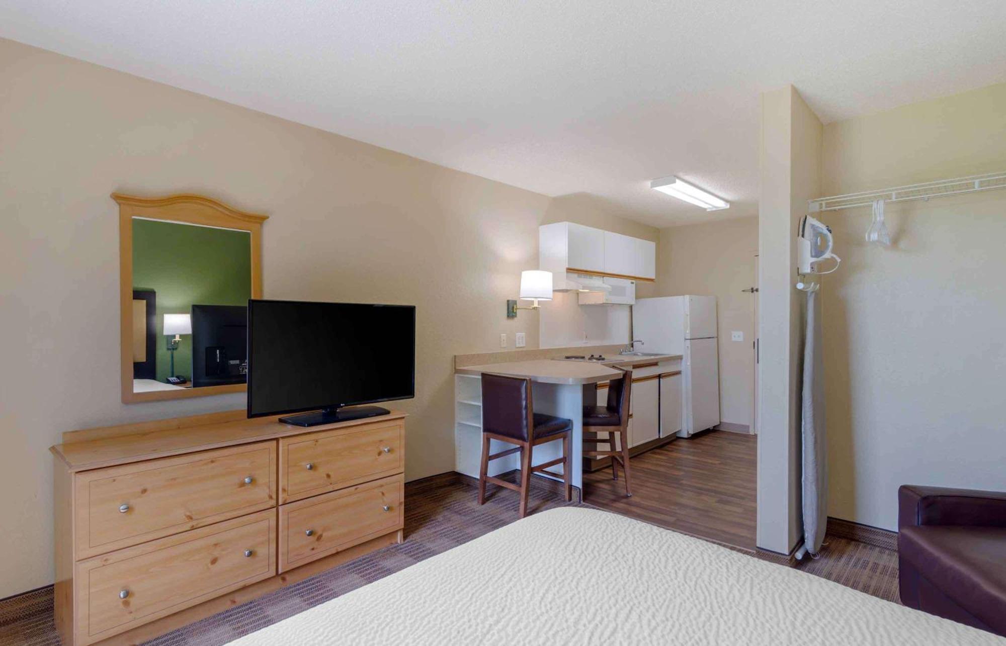 Extended Stay America Suites - Atlanta - Marietta - Powers Ferry Rd Sandy Springs Exterior photo