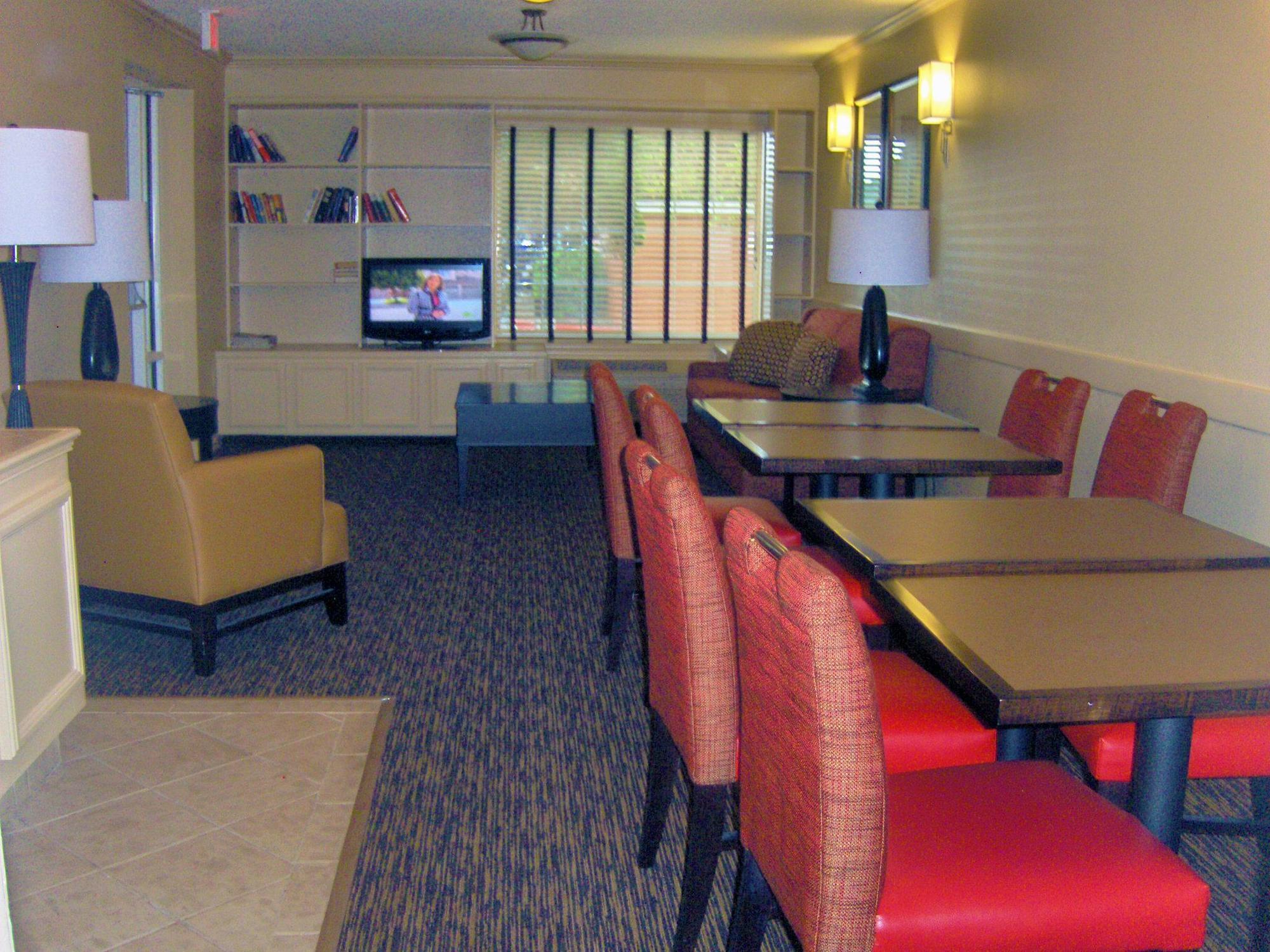Extended Stay America Suites - Atlanta - Marietta - Powers Ferry Rd Sandy Springs Exterior photo